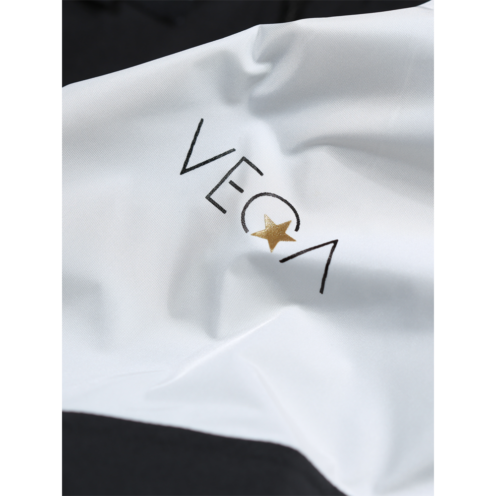 VEGA Top Black White Image 1